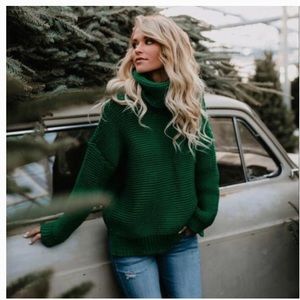 Vici Dolls, blushing heart, oversized sweater